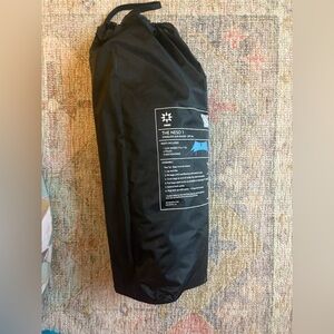 THE Neso 1 periwinkle blue Sunshade Tent NWOT